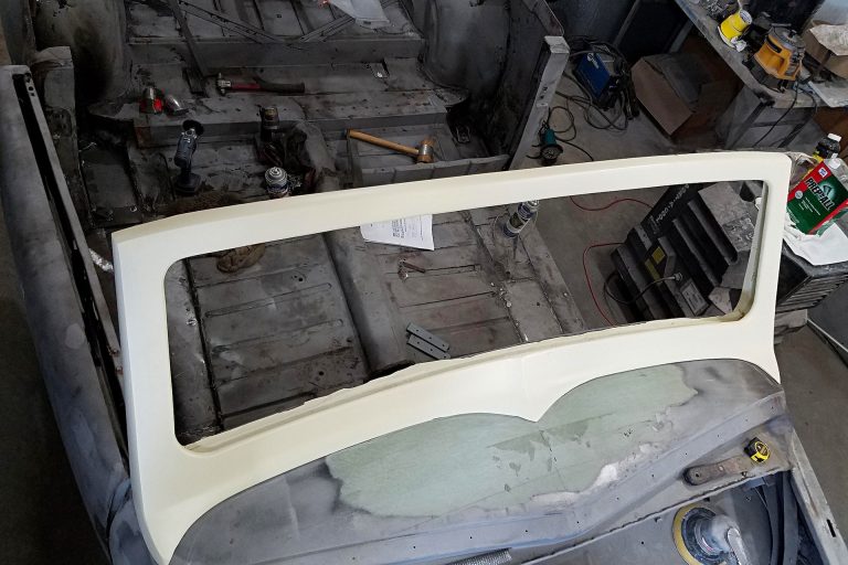 How To Make A Windshield Using Extruded Aluminum?