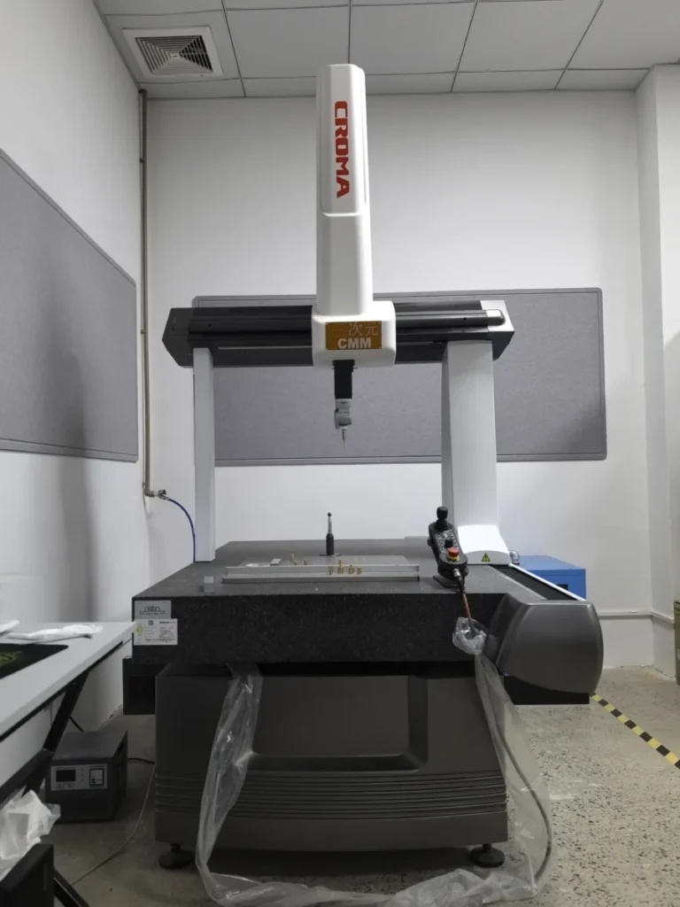 Facilities 6 CROMA coordinate measuring machine with probe and granite measuring table