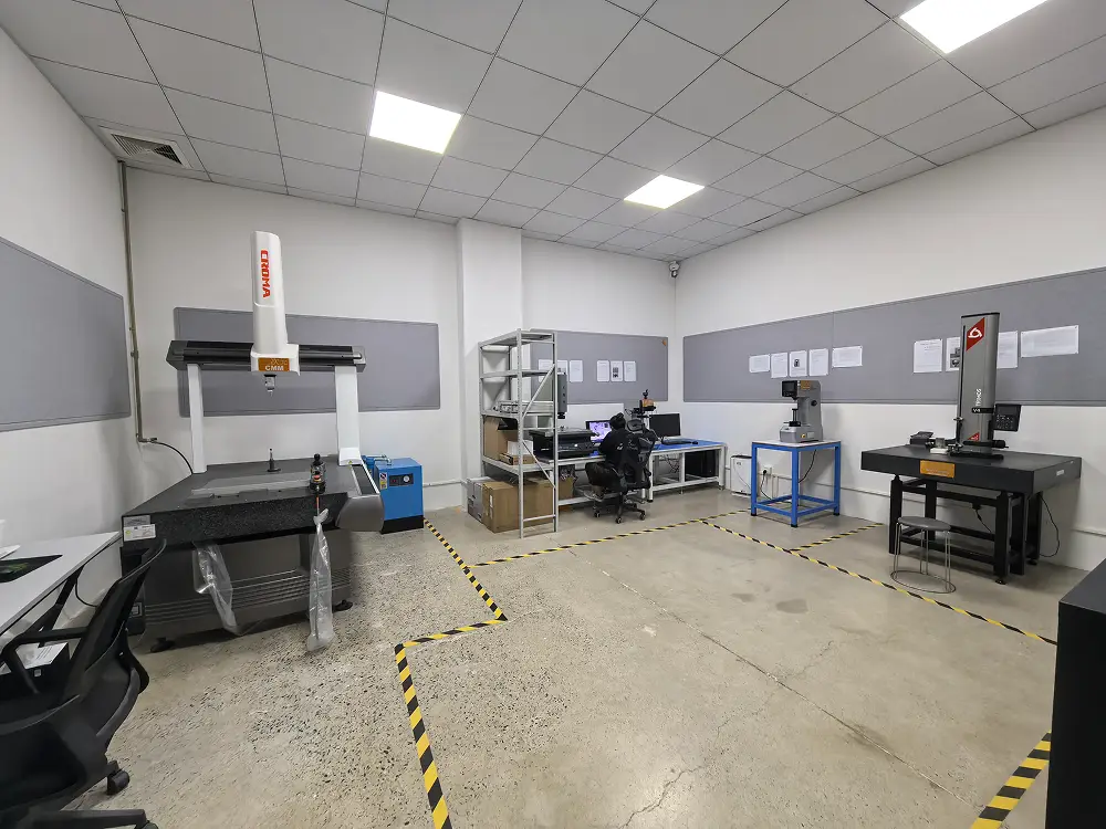 Facilities 5 Quality inspection room with a coordinate measuring machine and metrology benches