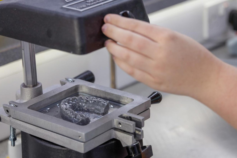 Vacuum Former Machines: Applications And Features